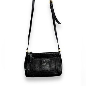 • Marc Jacob Crossbody zipped black bag